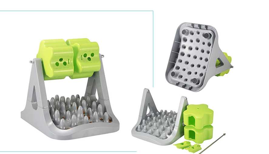 Rotating Toy For Pet Dog Roller Type Food Leakage Device
