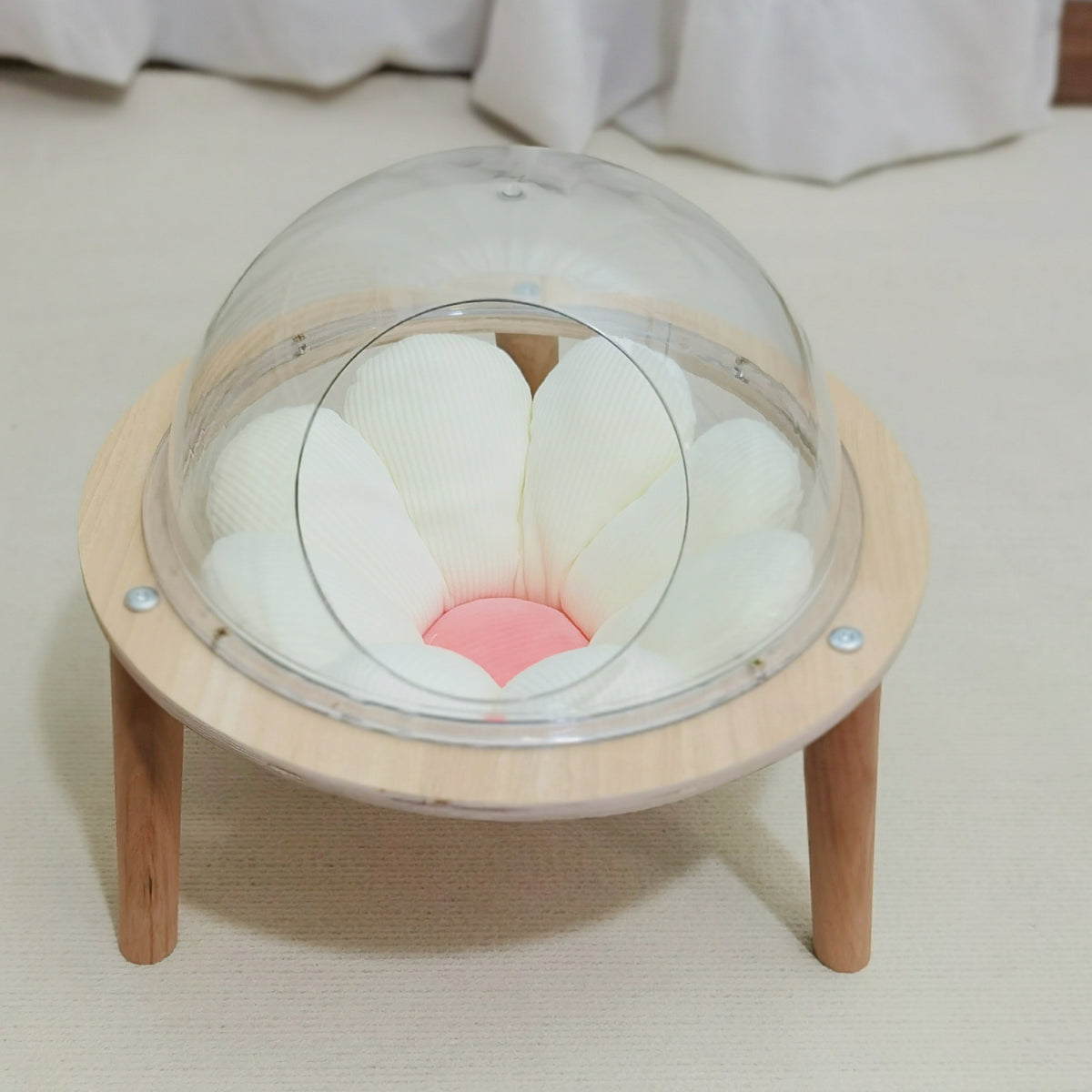 Space Capsule Cat Nest Sphere Transparent Closed